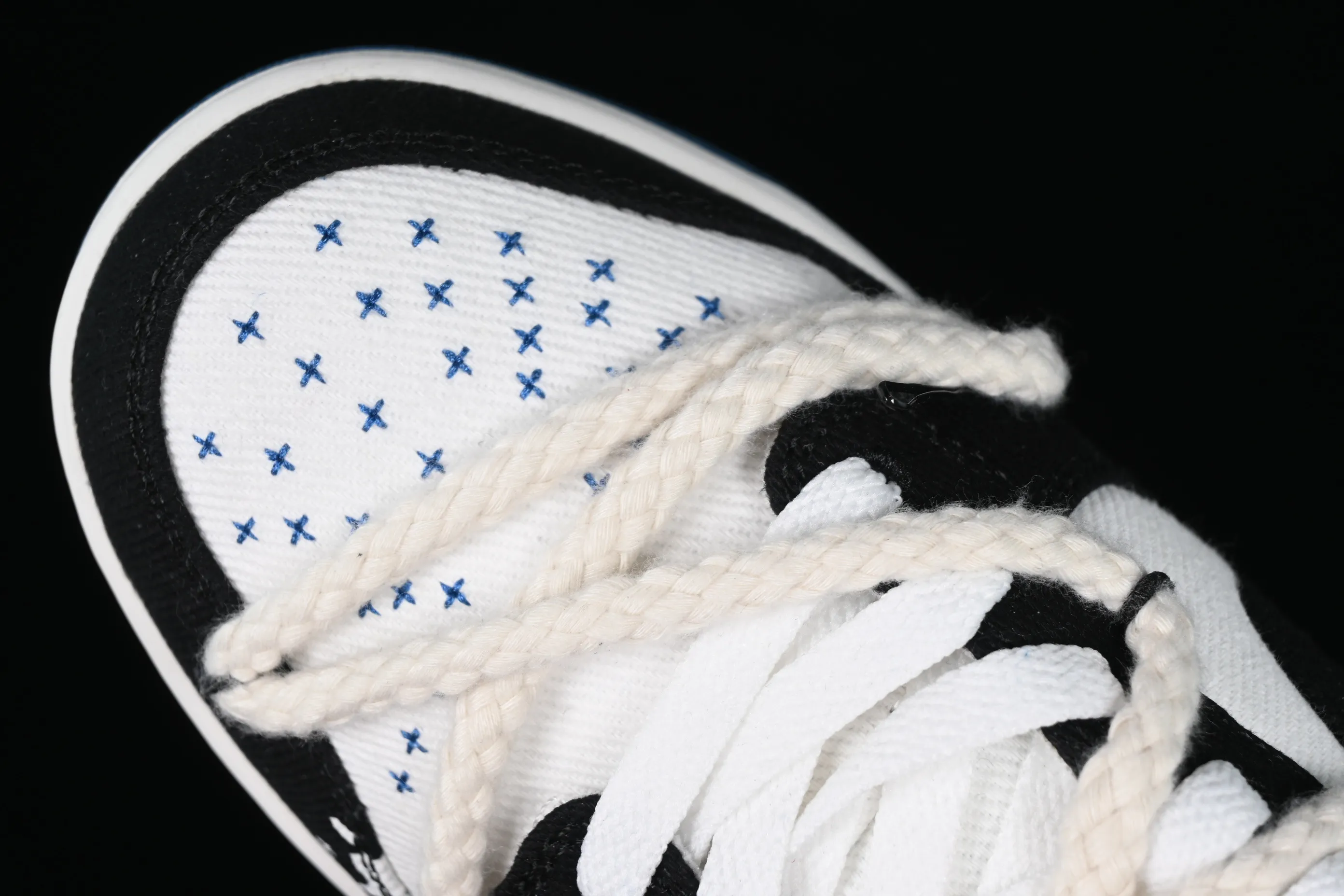 All categories Nk SB Dunk Series Nk SB Dunk Low Low-top sneakers J version Nk Dunk Low Retro "Industrial Blue" Washed denim Graffiti SB strappy low-top casual sneakers DV0834-101